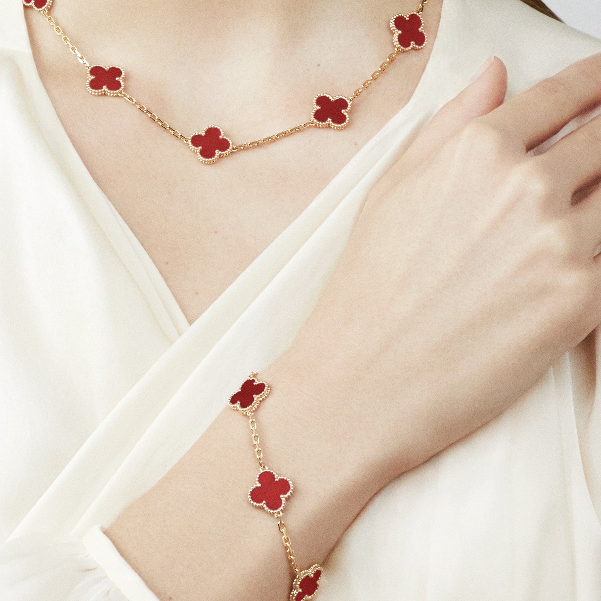 Clover Bracelet Red