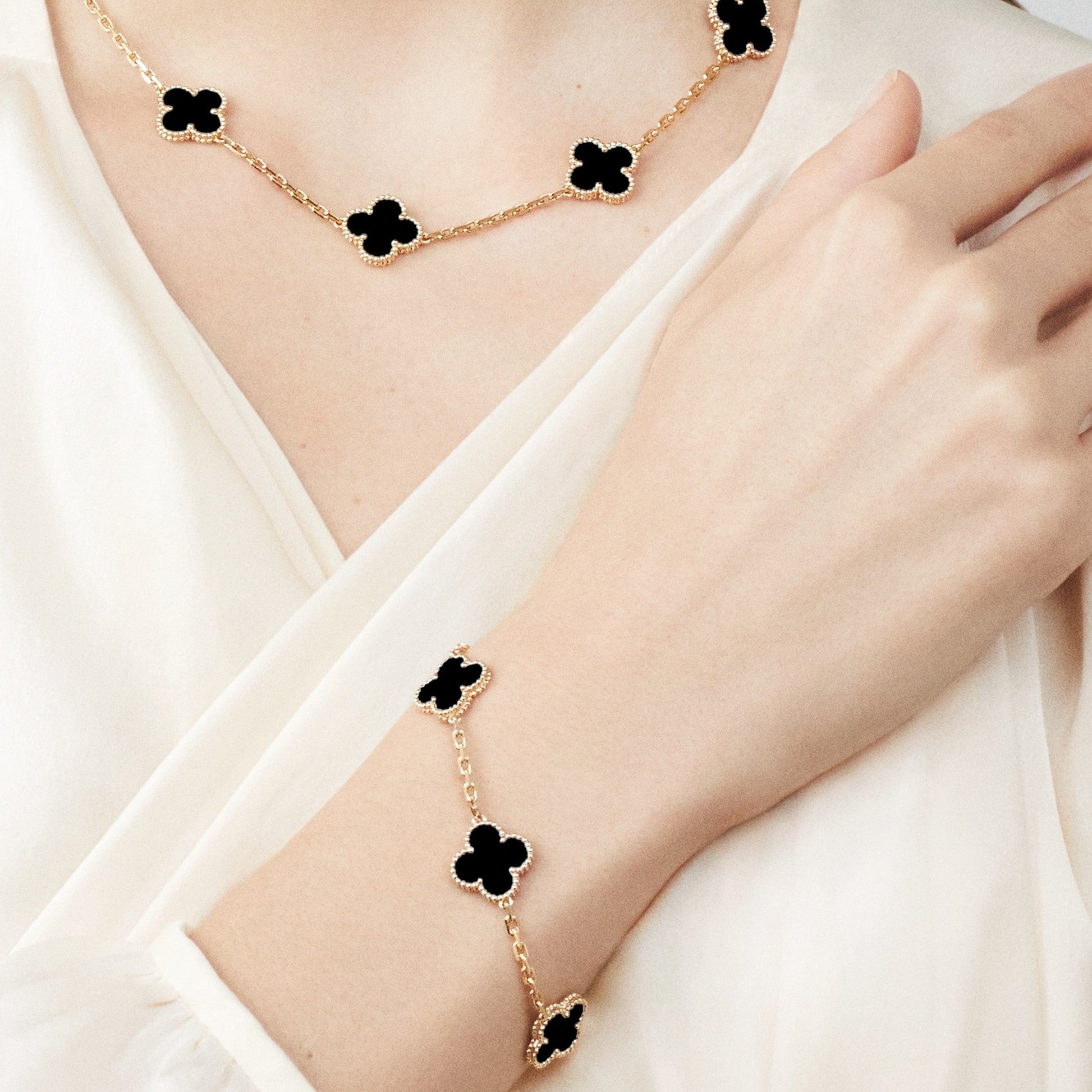 Clover Bracelet Black