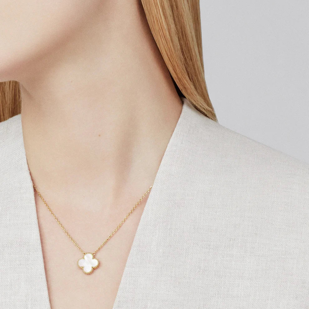 Clover Necklace White