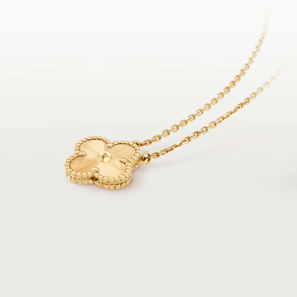 Clover Necklace Gold
