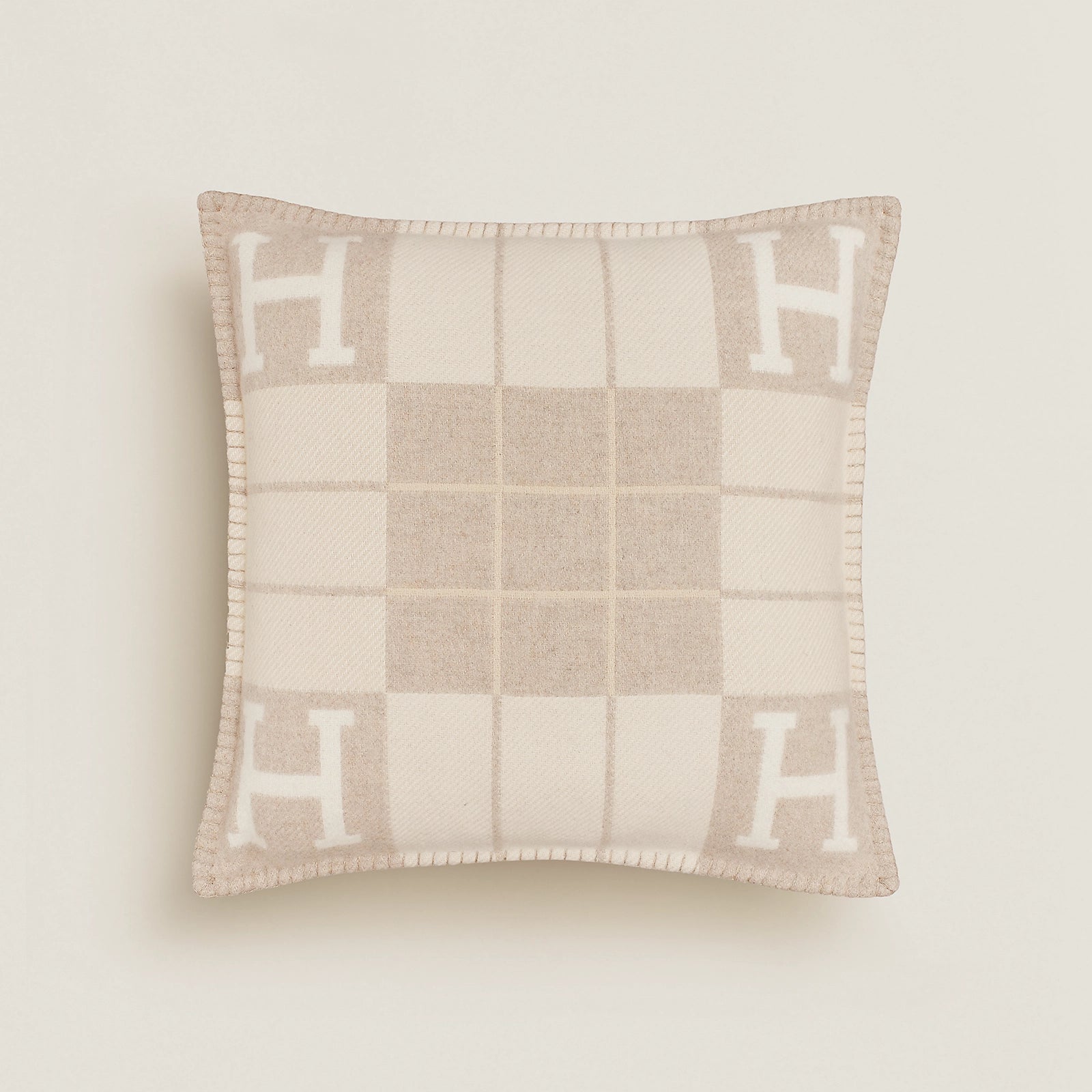 H Cushion Beige
