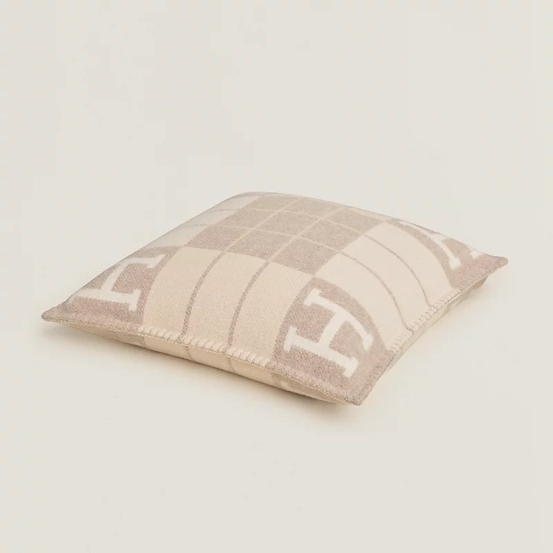 H Cushion Beige