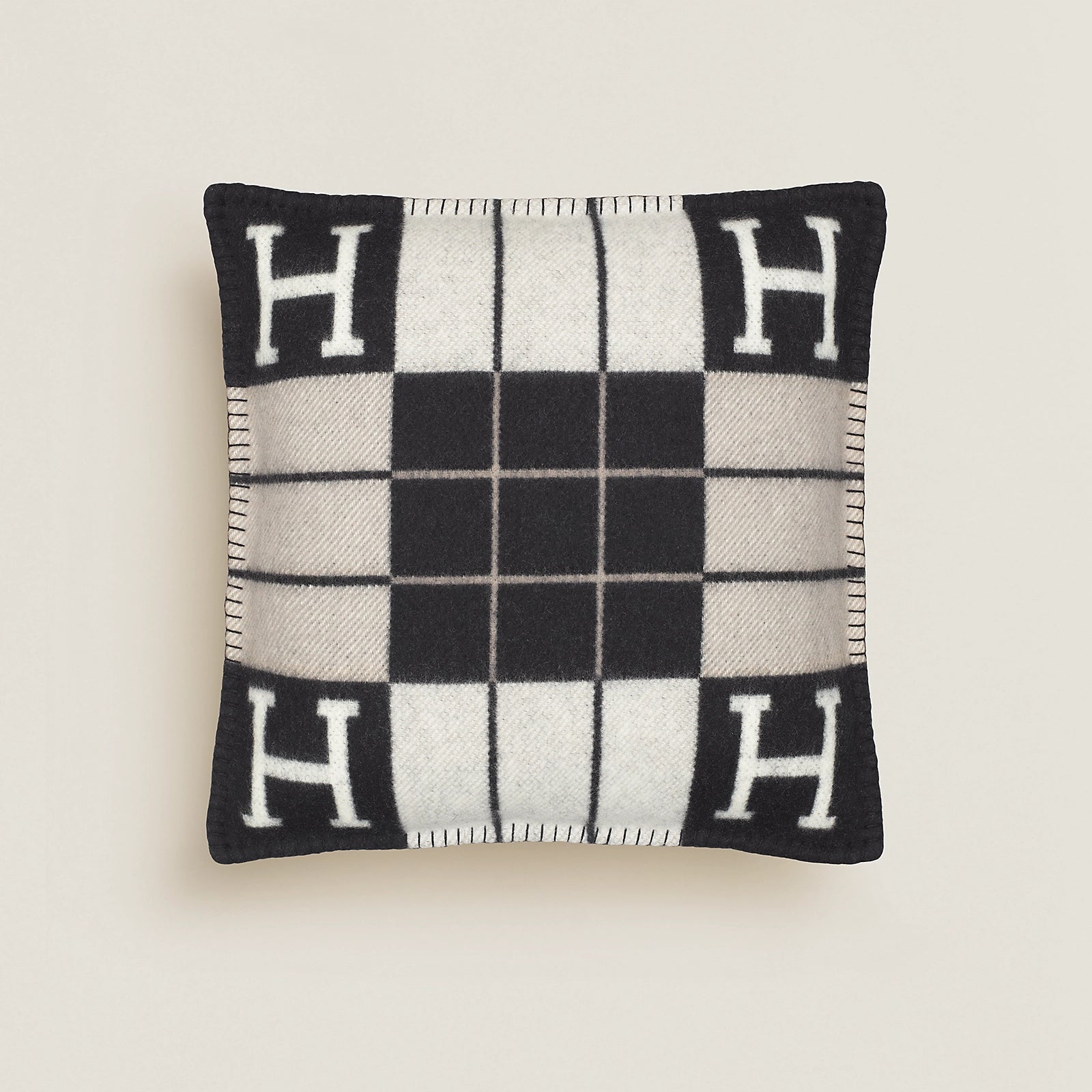 H Cushion Black