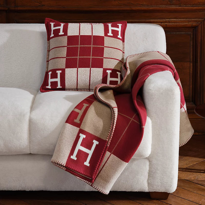 H Cushion Rouge