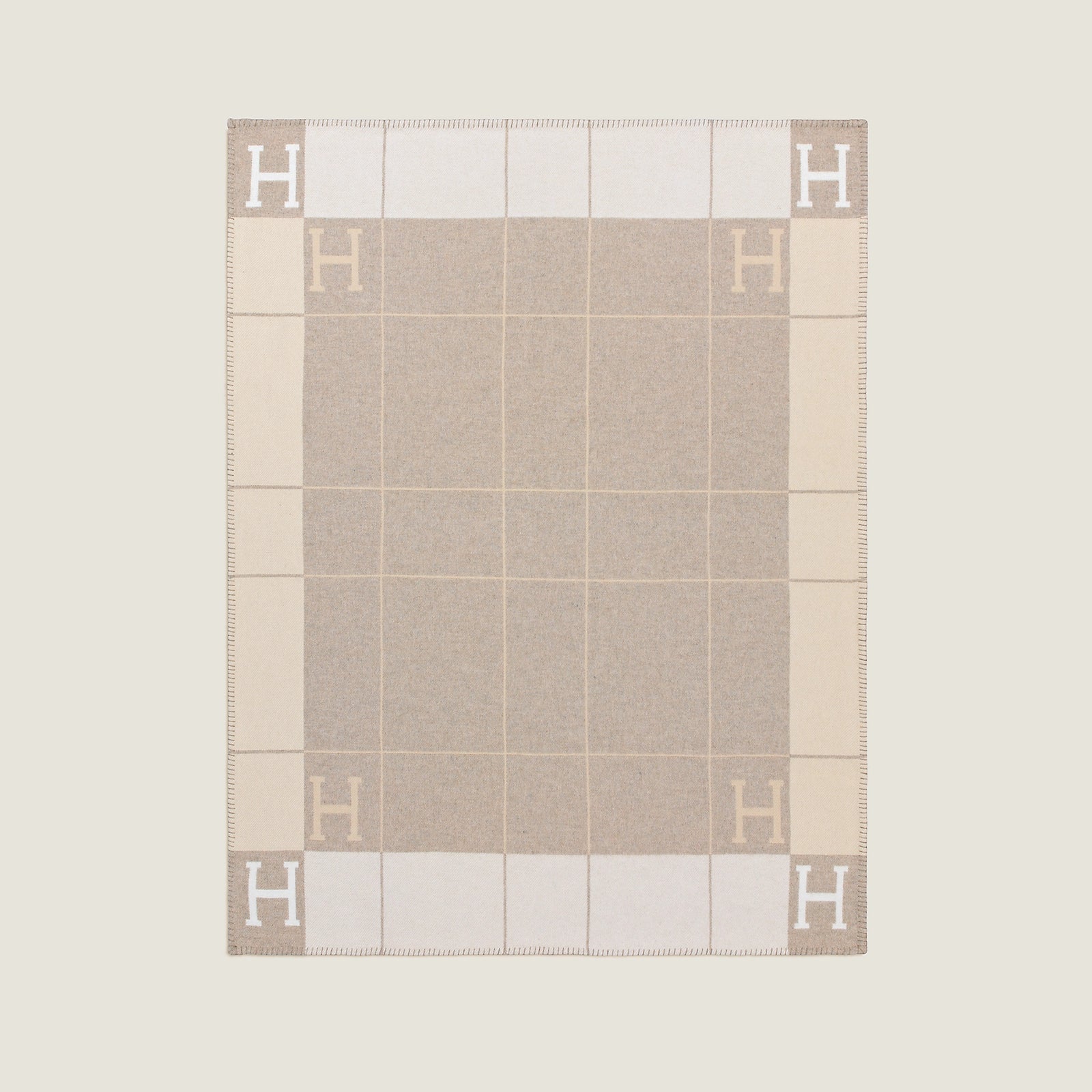 H Blanket Beige