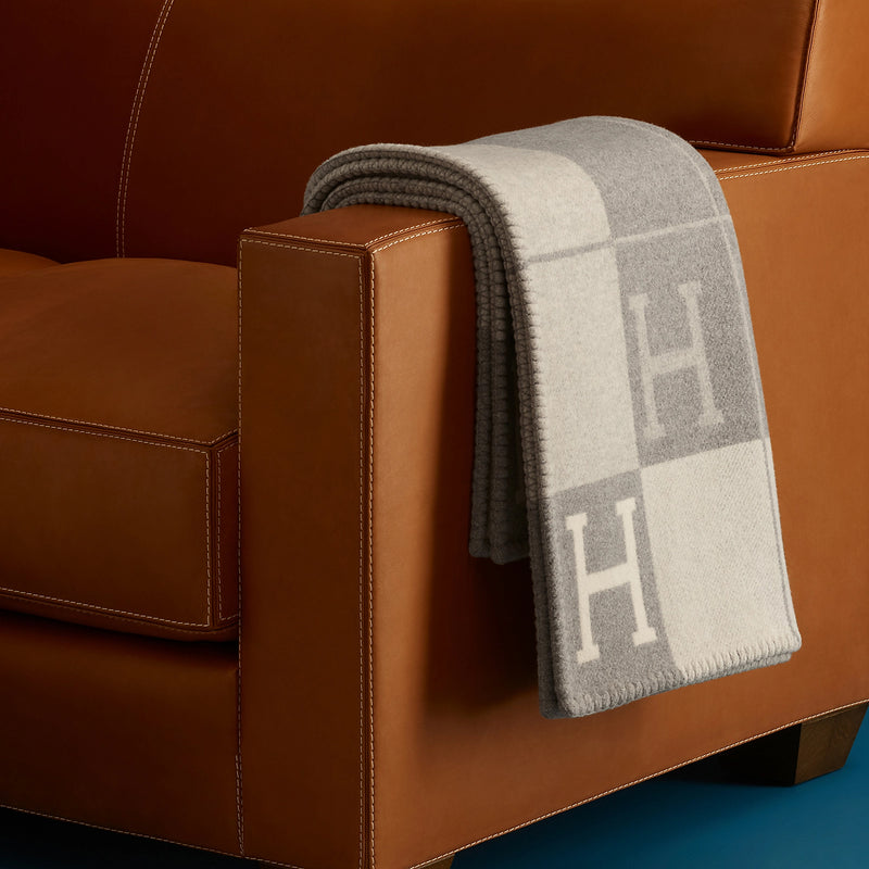 H Blanket Grey